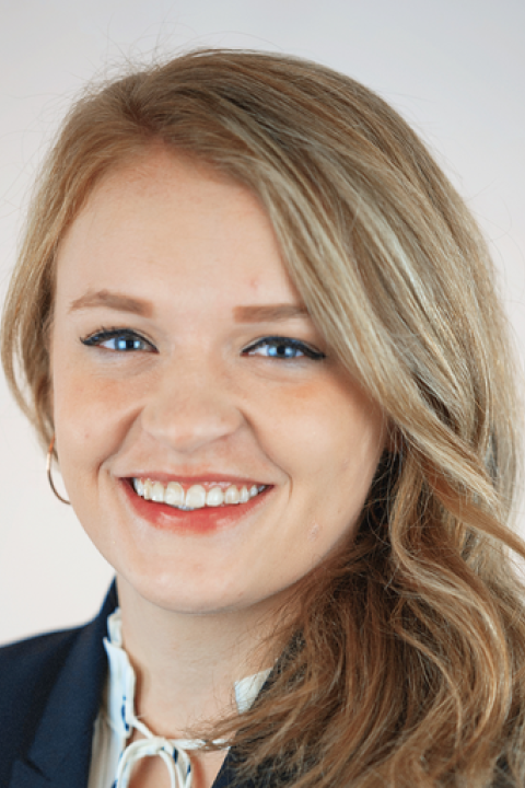 Emily Burns headshot